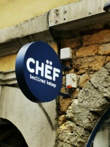 Enseigne et Vitrophanie - Caisson Lumineux Chef Berliner Kebap