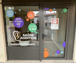 Enseigne et Vitrophanie - Autocollant vitrine extérieur - Saône Audition