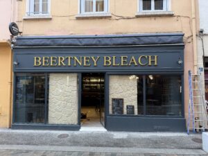 Enseigne & Vitrophanie - Lettres 3D - Bertney Bleach