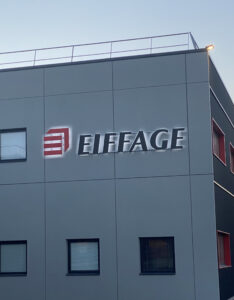 Enseigne & Vitrophanie - Lettres 3D - Eiffage