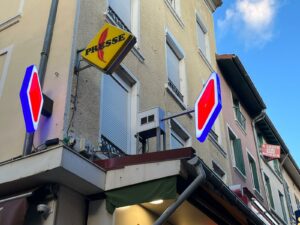 Enseigne et Vitrophanie - Carottes de tabac