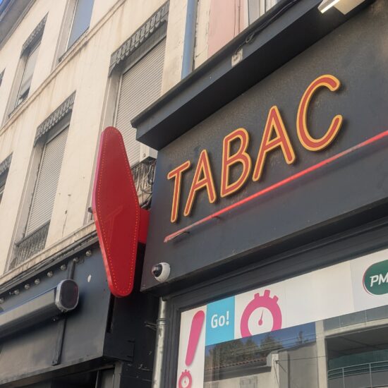 Enseigne et Vitrophanie - Carottes de tabac